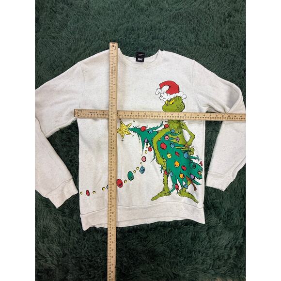 2024 The Grinch Medium Pullover Christmas/Holiday Sweatshirt Unisex - Picture 4 of 5